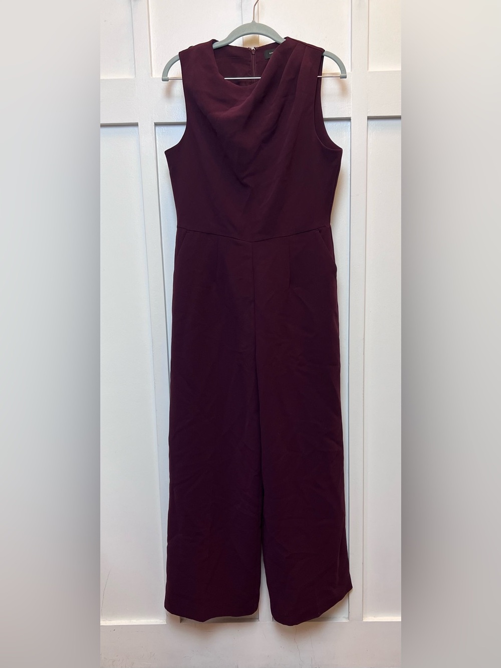 Banana Republic Size 8 Jumpsuit Sleeveless Career Work Event Formal Guest Wine